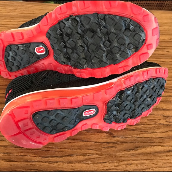 Nike - Picture 5 of 5